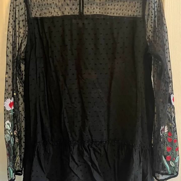 Entro Embroidered top with sheer detail - Picture 4 of 4